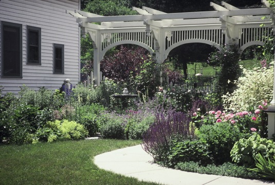 The Victorian Garden and its Influence in America