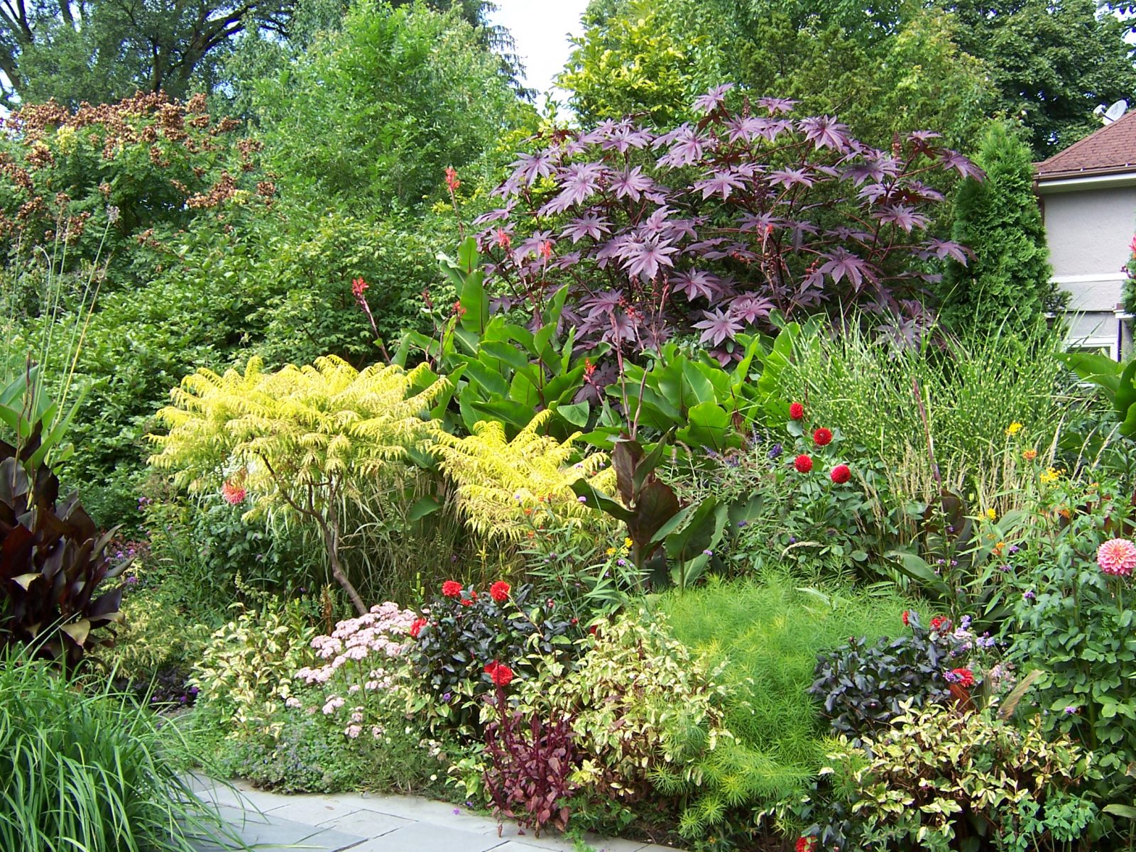 what-is-a-cottage-garden-and-should-you-grow-one-page-3-of-3-planters-place